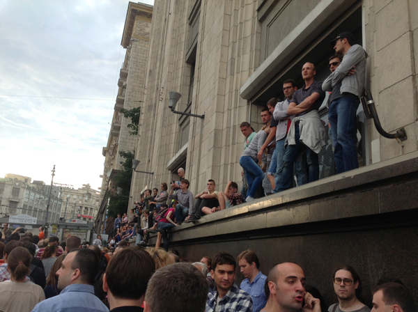 Госдума митинг на подоконнике