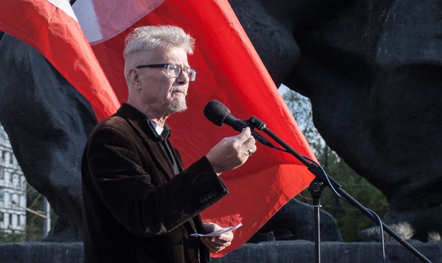 Эдуард Лимонов на митинге «Другой России» / Фото: Андрей Золотов