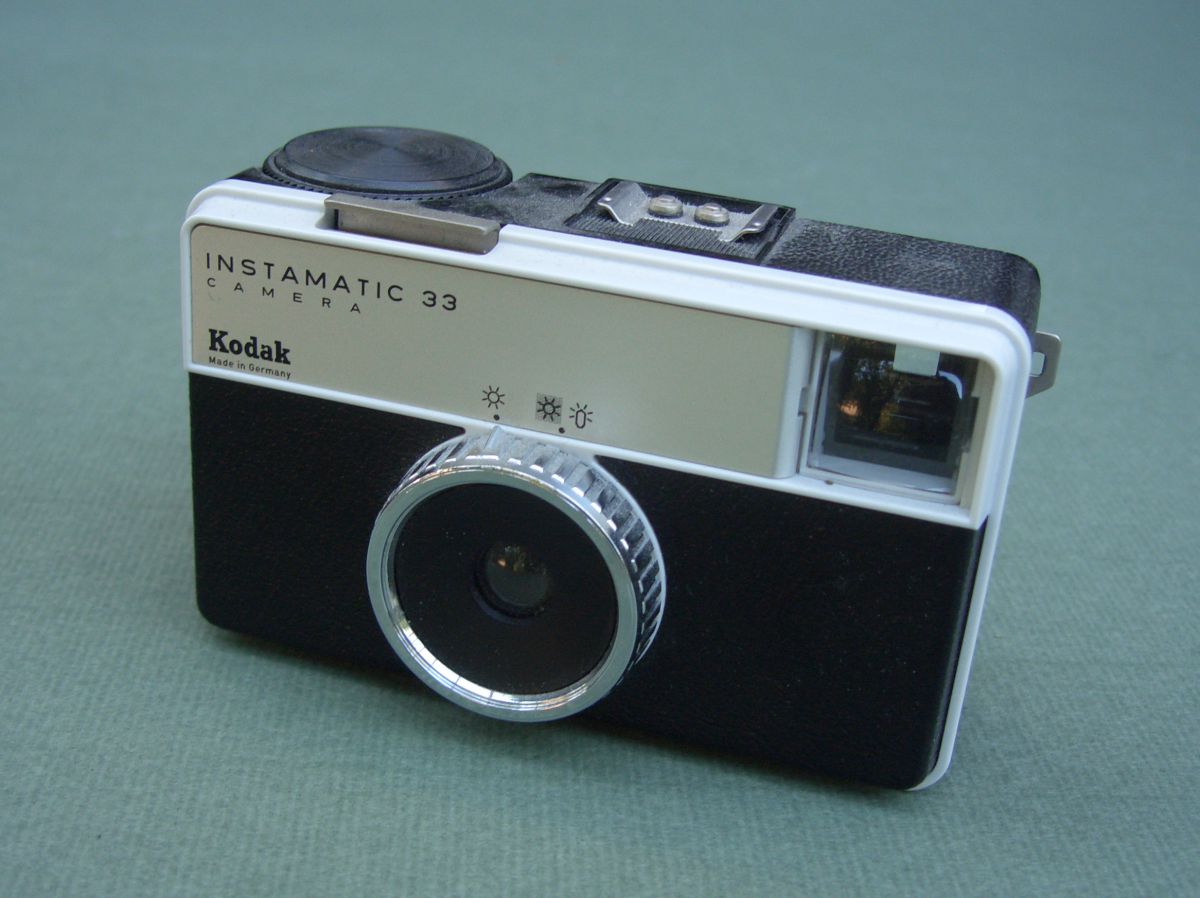 Фотоаппарат Kodak Instamatic, дизайнер Кеннет Гранж, 1963 год