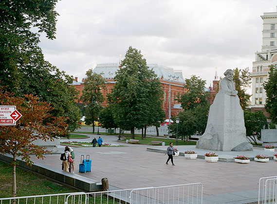 Театральная площадь