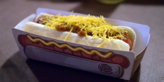 В Burger King будут готовить хот-доги